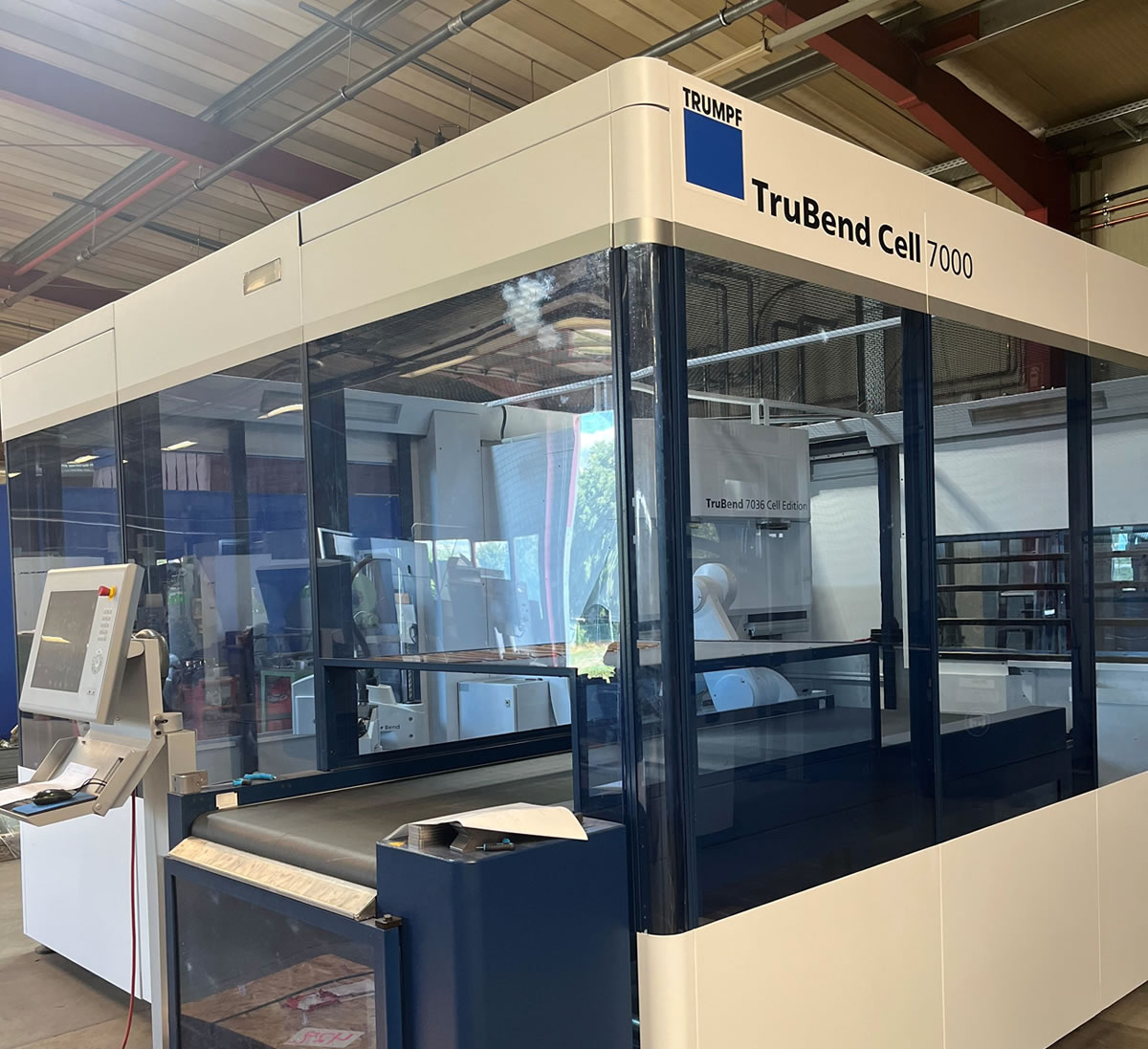 CNC Blechbearbeitung für Hannover - R+G Metallbau GmbH, Wietze - Präzision in Stahl, Edelstahl und Alu. Ihr Partner für CNC Blechbearbeitung und Wasserstrahlschneiden in Hannover und Blechverarbeitung in Celle mit CNC Laserschneiden in Braunschweig. CNC Blechbearbeitung Hannover und Wasserstrahlschneiden mit CNC Blechverarbeitung Celle sowie Laserschneiden Braunschweig - Alles von R+G Metallbau GmbH, Wietze.